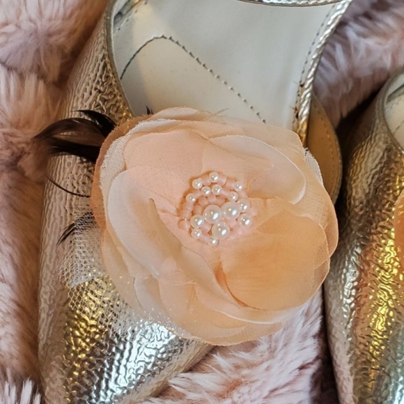 Peach & Pearl Vintage Handmade Shoe Clips - Picture 7 of 9